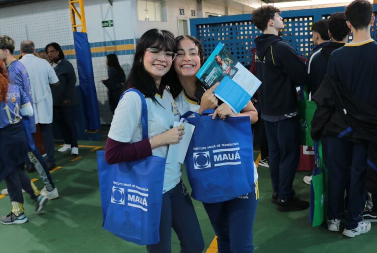 Instagram post from colegiobatistadeguarulhos. This post is in position 4.