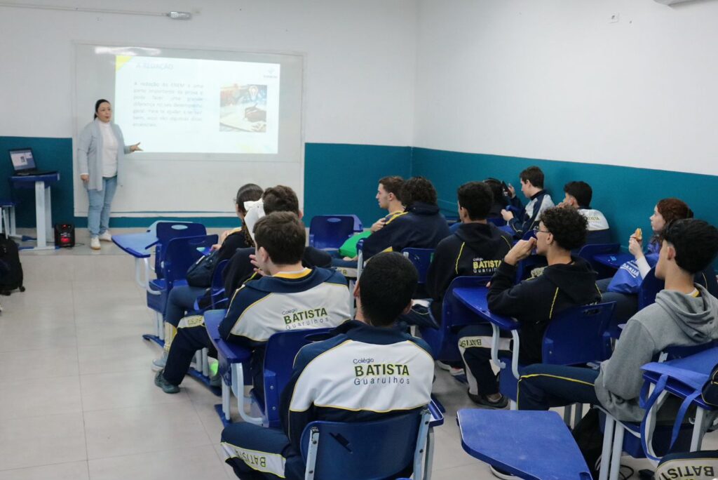 Instagram post from colegiobatistadeguarulhos. This post is in position 14.